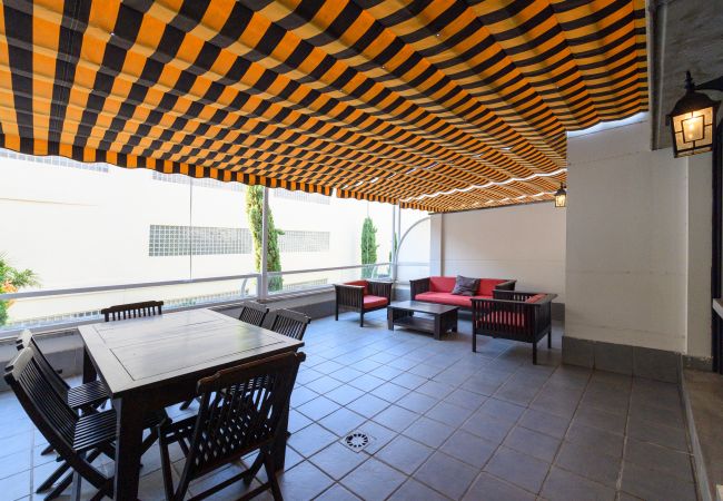 Apartamento em Madrid - Moderno Apartamento Familiar con Terraza y Piscina en Madrid .Temporal Apartamento em Madrid - Moderno Apartamento Familiar con Terraza y Piscina en Madrid .Temporal