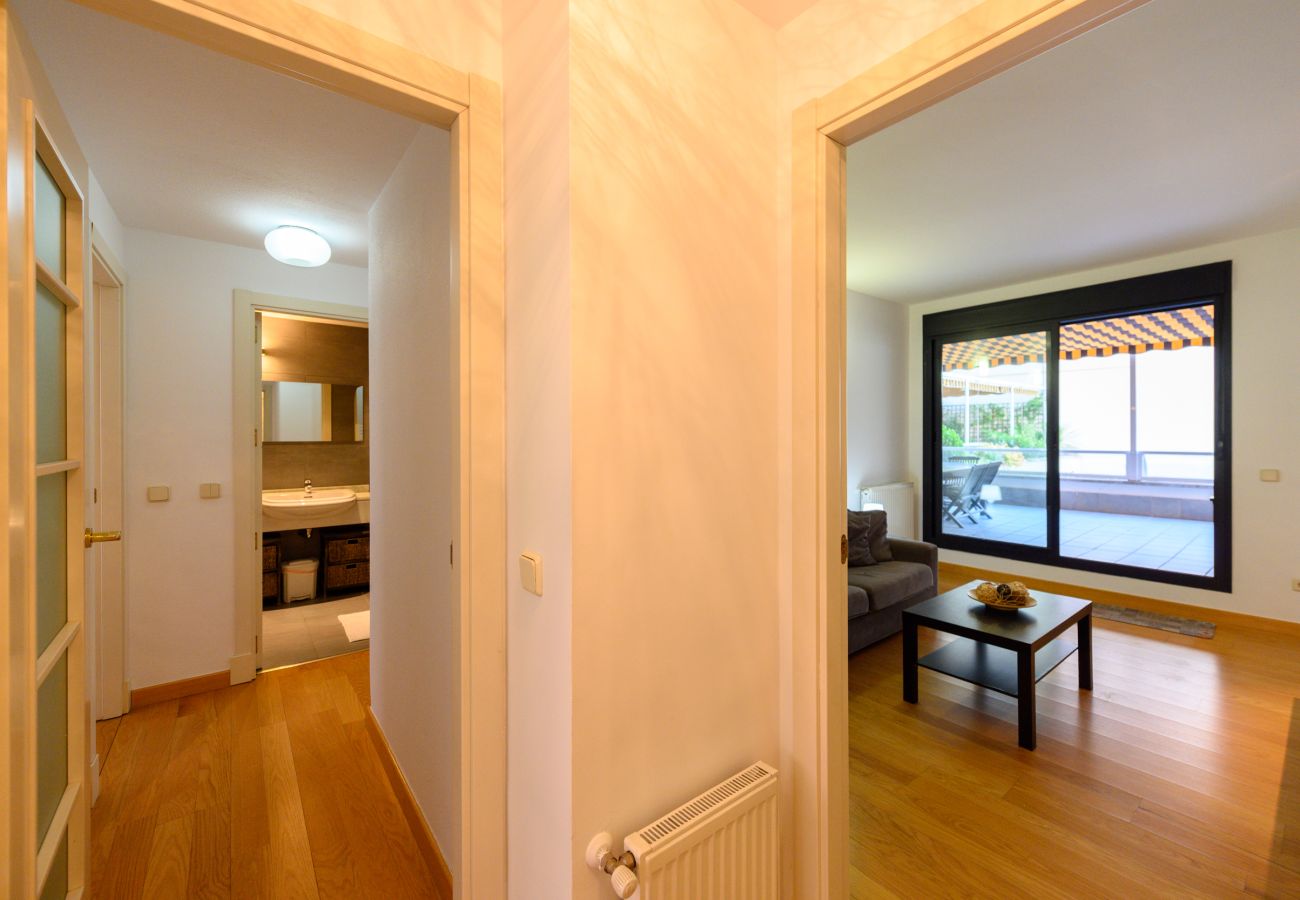 Apartamento em Madrid - Moderno Apartamento Familiar con Terraza y Piscina en Madrid .Temporal Apartamento em Madrid - Moderno Apartamento Familiar con Terraza y Piscina en Madrid .Temporal