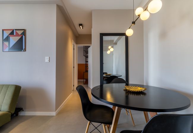 Apartamento em São Paulo - Apto 2 Quartos c/ piscina, academia, lavanderia e rede nas janelas Apartamento em São Paulo - Apto 2 Quartos c/ piscina, academia, lavanderia e rede nas janelas