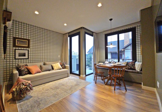 Apartamento em Gramado - Conforto e sofisticação no centro, a 400m da Rua Coberta