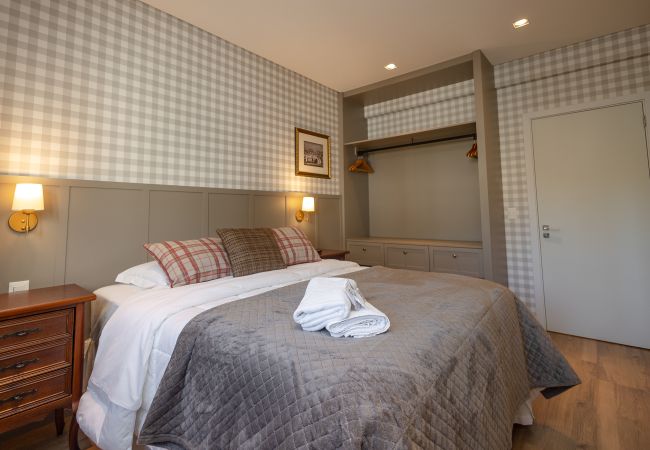 Apartamento em Gramado - Luxuoso apartamento no centro, a 400m da Rua Coberta