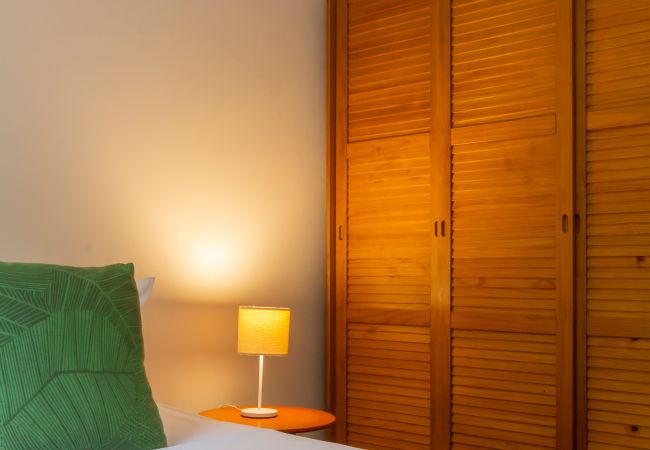 Apartamento em Rio de Janeiro - Próximo do metrô e 10 minutos da praia | MFB302 Apartamento em Rio de Janeiro - Próximo do metrô e 10 minutos da praia | MFB302