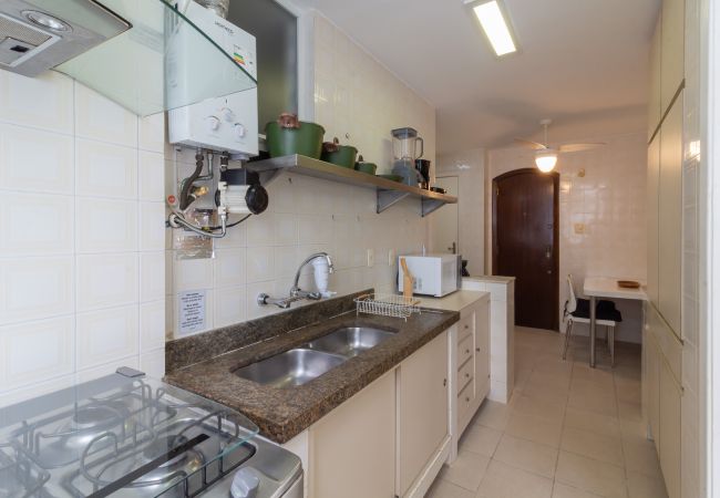 Apartamento em Rio de Janeiro - Próximo do metrô e 10 minutos da praia | MFB302 Apartamento em Rio de Janeiro - Próximo do metrô e 10 minutos da praia | MFB302