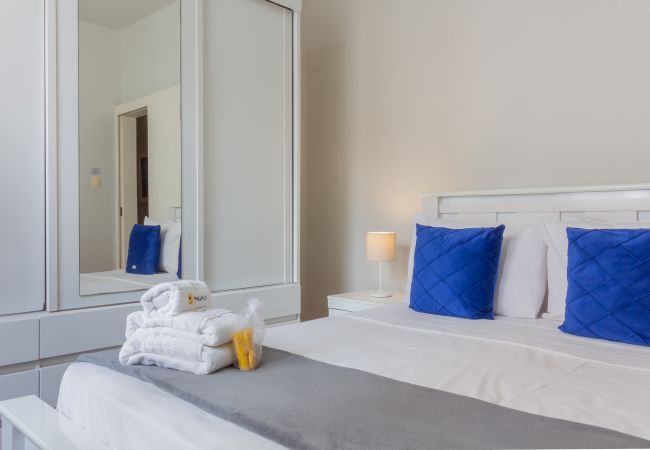 Apartamento em Rio de Janeiro - Próximo do metrô e 10 minutos da praia | MFB302 Apartamento em Rio de Janeiro - Próximo do metrô e 10 minutos da praia | MFB302