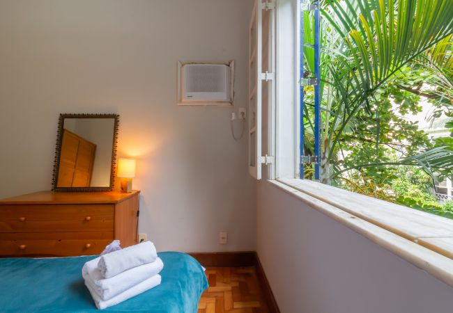 Apartamento em Rio de Janeiro - Próximo do metrô e 10 minutos da praia | MFB302 Apartamento em Rio de Janeiro - Próximo do metrô e 10 minutos da praia | MFB302