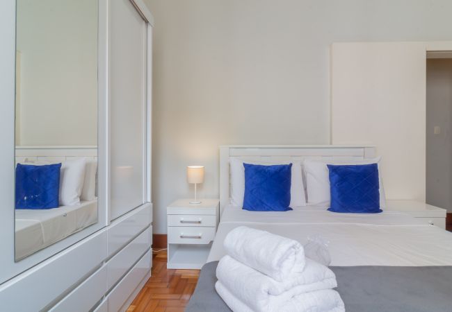 Apartamento em Rio de Janeiro - Próximo do metrô e 10 minutos da praia | MFB302 Apartamento em Rio de Janeiro - Próximo do metrô e 10 minutos da praia | MFB302
