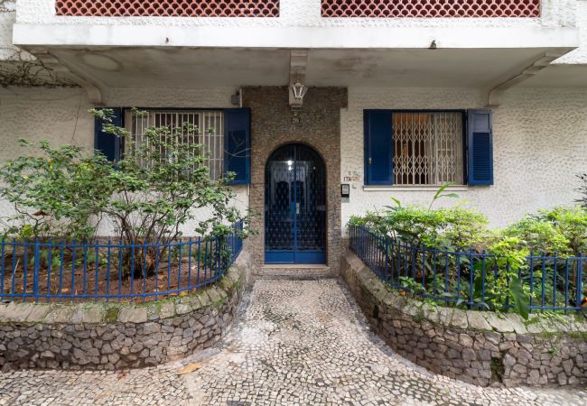 Apartamento em Rio de Janeiro - Próximo do metrô e 10 minutos da praia | MFB302 Apartamento em Rio de Janeiro - Próximo do metrô e 10 minutos da praia | MFB302