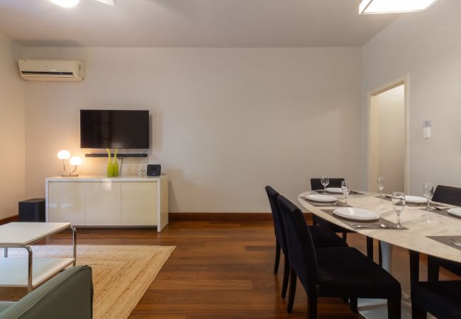 Apartamento em Rio de Janeiro - Próximo do metrô e 10 minutos da praia | MFB302 Apartamento em Rio de Janeiro - Próximo do metrô e 10 minutos da praia | MFB302
