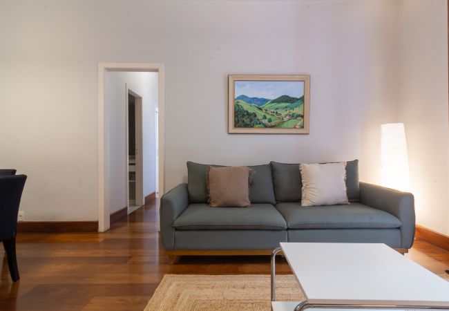 Apartamento em Rio de Janeiro - Próximo do metrô e 10 minutos da praia | MFB302 Apartamento em Rio de Janeiro - Próximo do metrô e 10 minutos da praia | MFB302