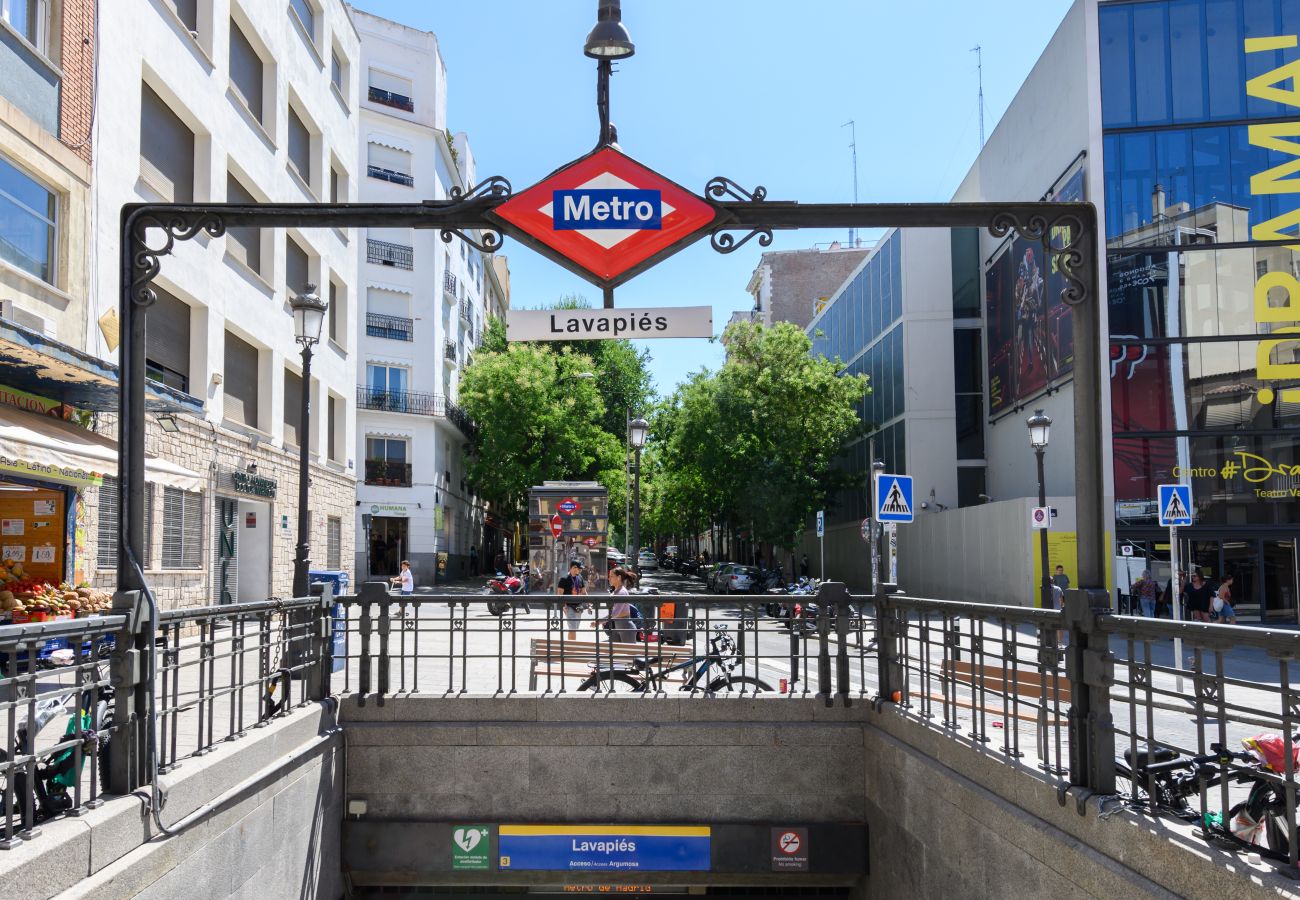 Estúdio em Madrid - Encantadora vivienda a pocos minutos del metro Lavapies .Temporal  Estúdio em Madrid - Encantadora vivienda a pocos minutos del metro Lavapies .Temporal