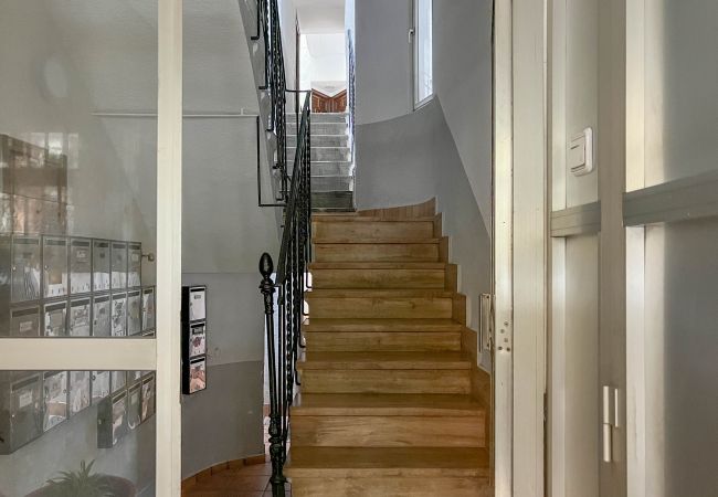 Apartamento em Madrid - Apartamento Moderno en Acacias con Excelente Ubicación en el Centro de Madrid Apartamento em Madrid - Apartamento Moderno en Acacias con Excelente Ubicación en el Centro de Madrid