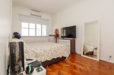 Apartamento em Rio de Janeiro - Sam707 | 2 qtos com vista para Praia de Copacabana