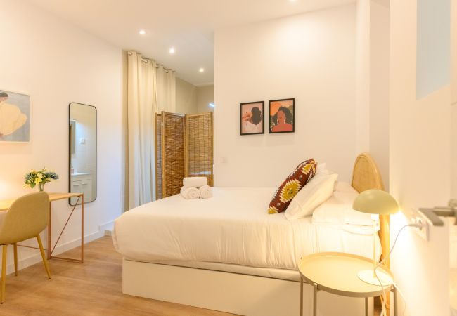 Apartamento em Madrid -  Elegancia y Confort en el Corazón de Chamberí: Apartamento con   Estilo Único. Temporal Apartamento em Madrid -  Elegancia y Confort en el Corazón de Chamberí: Apartamento con   Estilo Único. Temporal