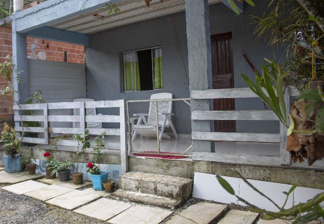 Casa em Paraty - Casa c Wi-Fi a 10min do centro histórico de Paraty Casa em Paraty - Casa c Wi-Fi a 10min do centro histórico de Paraty