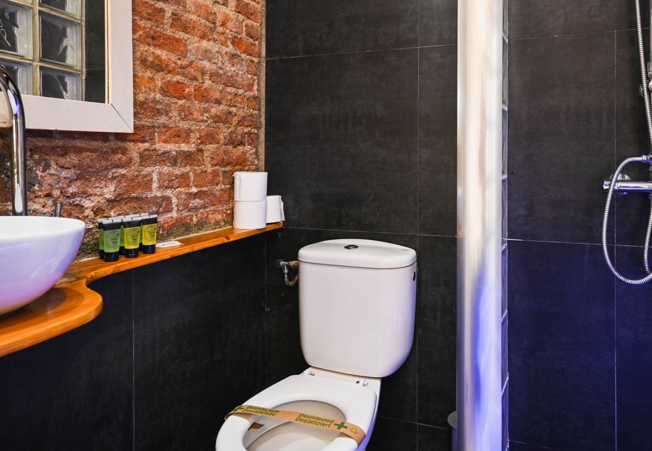 Apartamento em Madrid - Moderno y Elegante piso en Argüelles con 2 Suites y Vestidor – Ideal para Familias .Temporal Apartamento em Madrid - Moderno y Elegante piso en Argüelles con 2 Suites y Vestidor – Ideal para Familias .Temporal