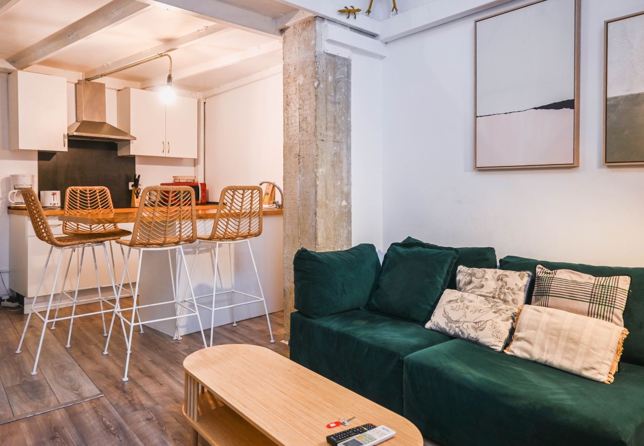 Apartamento em Madrid - Moderno y Elegante piso en Argüelles con 2 Suites y Vestidor – Ideal para Familias .Temporal Apartamento em Madrid - Moderno y Elegante piso en Argüelles con 2 Suites y Vestidor – Ideal para Familias .Temporal