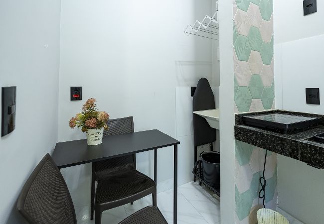 Apartamento em Alfenas - Studio equipado na área central com Wi-Fi Apartamento em Alfenas - Studio equipado na área central com Wi-Fi