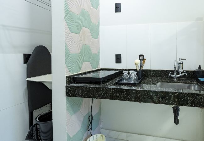 Apartamento em Alfenas - Studio equipado na área central com Wi-Fi Apartamento em Alfenas - Studio equipado na área central com Wi-Fi