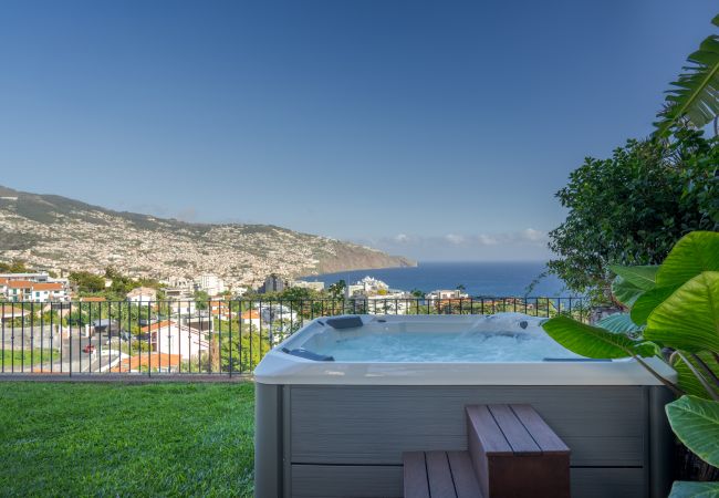 Vila em Funchal - Sublime View Villa by Atlantic Holiday
