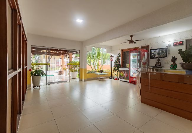 Apartamento em Porto Seguro - Apart-hotel a 400m da Praia de Taperapuan Apartamento em Porto Seguro - Apart-hotel a 400m da Praia de Taperapuan