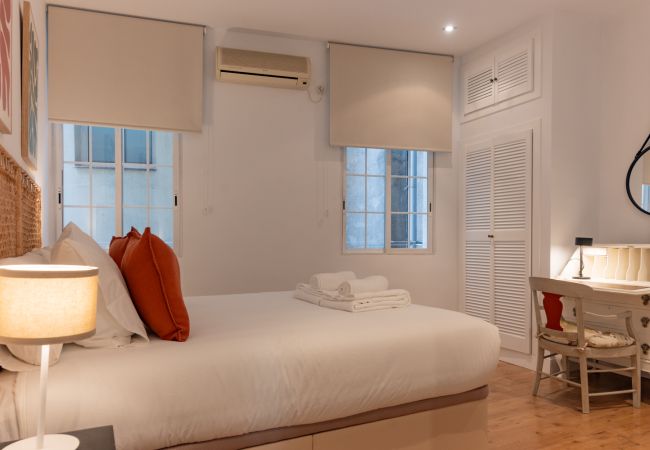 Apartamento em Madrid - Elegante y luminoso piso en el corazón de Chamberí: Con balcones y amplios espacios Apartamento em Madrid - Elegante y luminoso piso en el corazón de Chamberí: Con balcones y amplios espacios