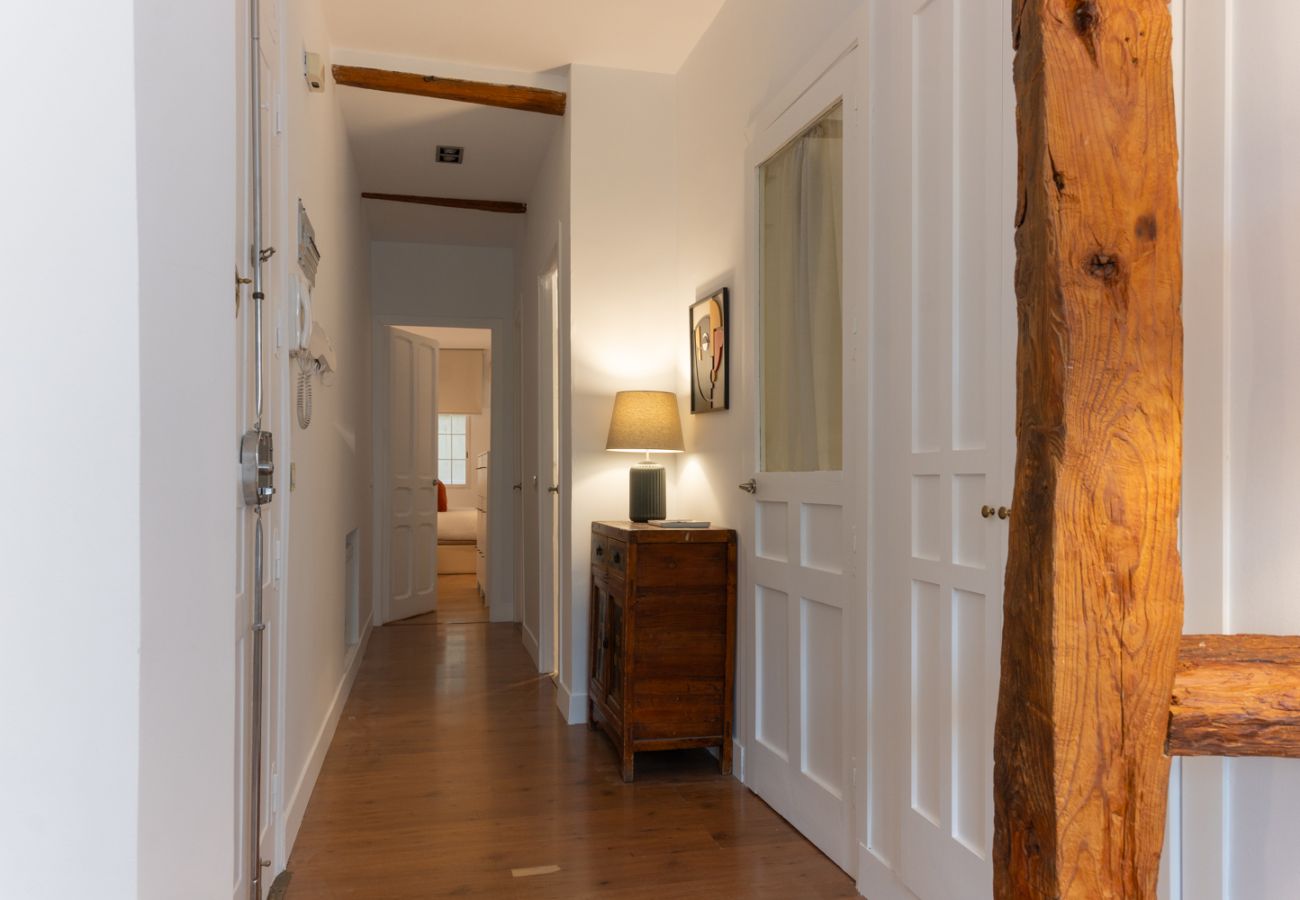 Apartamento em Madrid - Elegante y luminoso piso en el corazón de Chamberí: Con balcones y amplios espacios Apartamento em Madrid - Elegante y luminoso piso en el corazón de Chamberí: Con balcones y amplios espacios