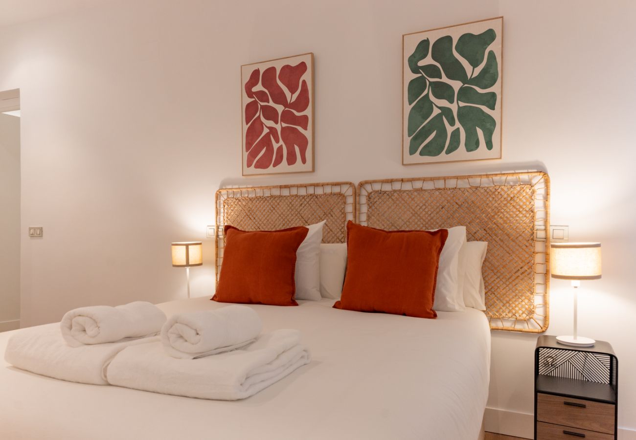 Apartamento em Madrid - Elegante y luminoso piso en el corazón de Chamberí: Con balcones y amplios espacios Apartamento em Madrid - Elegante y luminoso piso en el corazón de Chamberí: Con balcones y amplios espacios