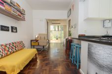 Apartamento em Rio de Janeiro - Urquiza 107 | Quarto e sala à 6 min da praia