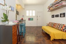 Apartamento em Rio de Janeiro - Urquiza 107 | Quarto e sala à 6 min da praia
