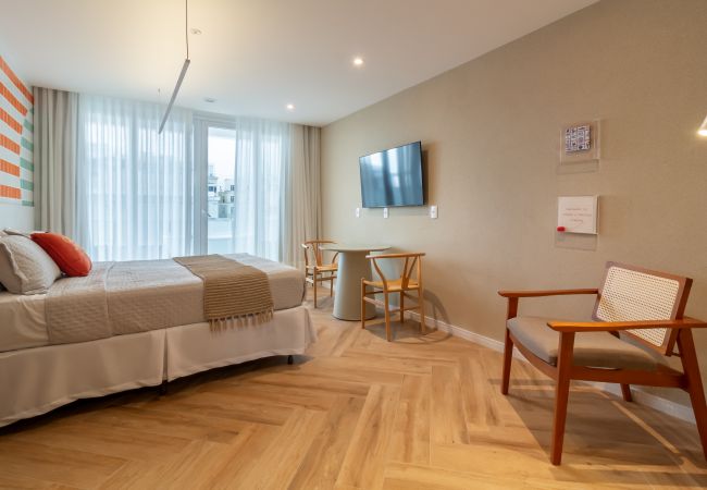 Apartamento em Rio de Janeiro - Vista para o Mar e Varanda com Banheira | Q9 Apartamento em Rio de Janeiro - Vista para o Mar e Varanda com Banheira | Q9