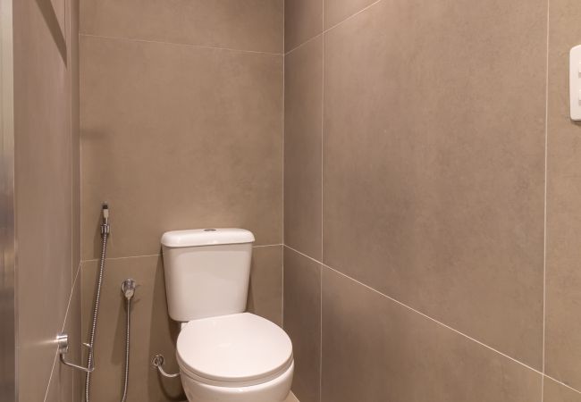 Apartamento em Rio de Janeiro - Vista para o Mar e Varanda com Banheira | Q9 Apartamento em Rio de Janeiro - Vista para o Mar e Varanda com Banheira | Q9