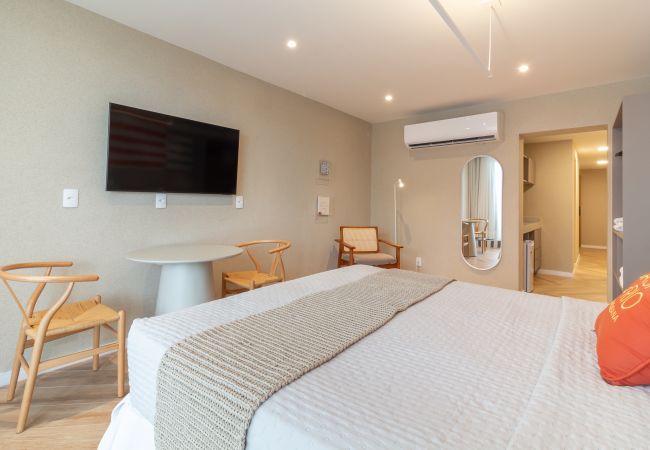 Apartamento em Rio de Janeiro - Vista para o Mar e Varanda com Banheira | Q9 Apartamento em Rio de Janeiro - Vista para o Mar e Varanda com Banheira | Q9