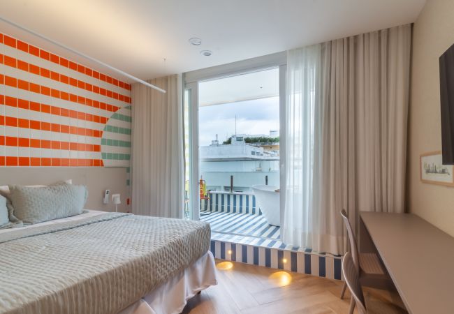 Apartamento em Rio de Janeiro - Vista para o Mar e Varanda com Banheira  | Q4 Apartamento em Rio de Janeiro - Vista para o Mar e Varanda com Banheira  | Q4