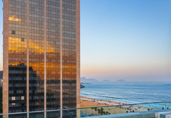 Apartamento em Rio de Janeiro - Acolhedor a Poucos Passos de Praia de Copacabana | Q13 Apartamento em Rio de Janeiro - Acolhedor a Poucos Passos de Praia de Copacabana | Q13