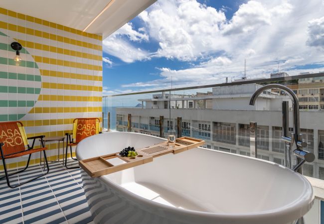 Apartamento em Rio de Janeiro - Vista para o Mar e Varanda com Banheira | Q5 Apartamento em Rio de Janeiro - Vista para o Mar e Varanda com Banheira | Q5