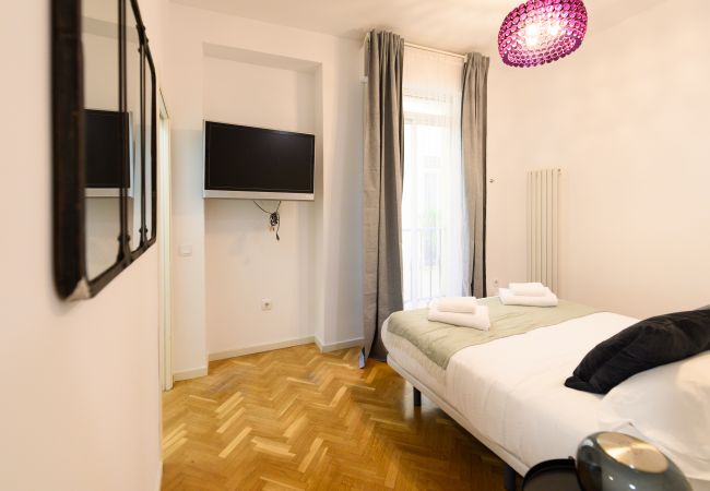 Apartamento em Madrid - Elegante vivienda de 3 habitaciones en el centro de Madrid  Apartamento em Madrid - Elegante vivienda de 3 habitaciones en el centro de Madrid