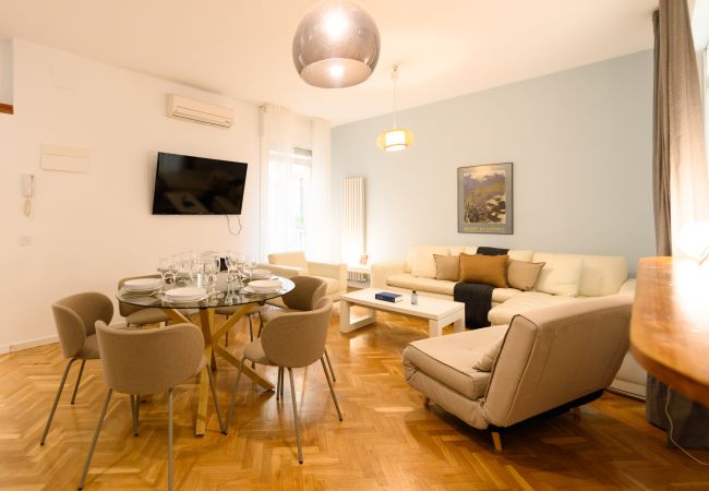 Apartamento em Madrid - Elegante vivienda de 3 habitaciones en el centro de Madrid  Apartamento em Madrid - Elegante vivienda de 3 habitaciones en el centro de Madrid