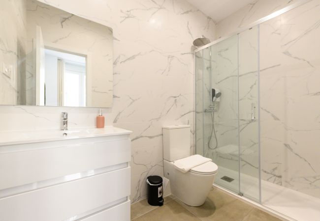 Apartamento em Madrid - Elegancia y Funcionalidad en San Bernardo: Piso con Baños en Suite Apartamento em Madrid - Elegancia y Funcionalidad en San Bernardo: Piso con Baños en Suite
