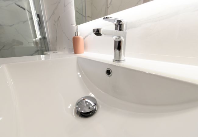 Apartamento em Madrid - Elegancia y Funcionalidad en San Bernardo: Piso con Baños en Suite Apartamento em Madrid - Elegancia y Funcionalidad en San Bernardo: Piso con Baños en Suite