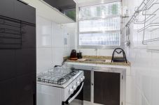 Apartamento em Rio de Janeiro - 5 minutos da praia do Leblon | AP403