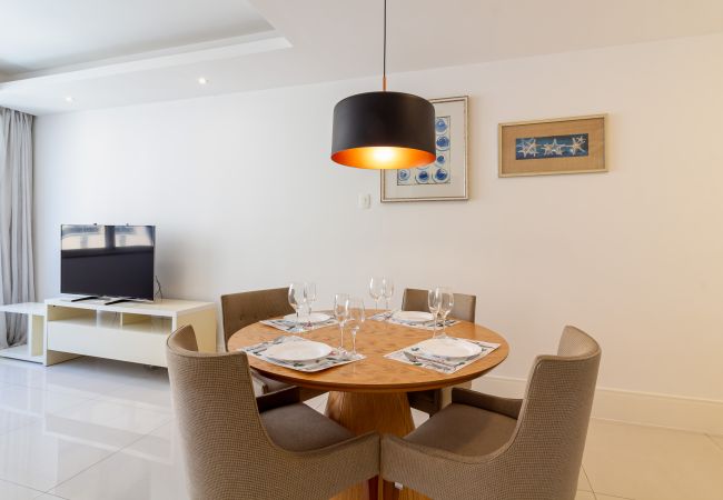 Apartamento em Rio de Janeiro - Apartamento em Copacabana a 3 minutos da Praia | NSC602 Apartamento em Rio de Janeiro - Apartamento em Copacabana a 3 minutos da Praia | NSC602