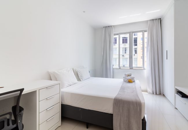 Apartamento em Rio de Janeiro - Apartamento em Copacabana a 3 minutos da Praia | NSC602 Apartamento em Rio de Janeiro - Apartamento em Copacabana a 3 minutos da Praia | NSC602