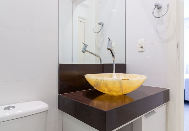 Apartamento em Rio de Janeiro - Apartamento em Copacabana a 3 minutos da Praia | NSC602 Apartamento em Rio de Janeiro - Apartamento em Copacabana a 3 minutos da Praia | NSC602