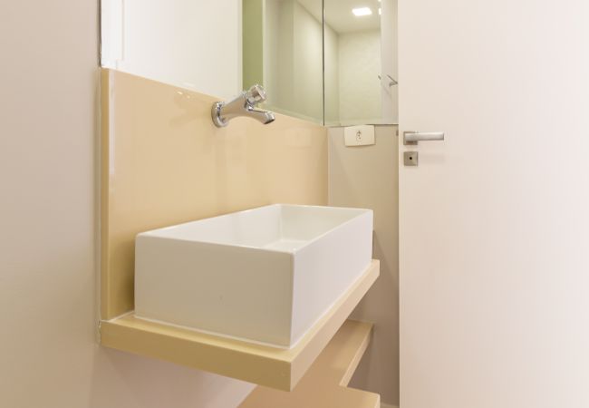 Apartamento em Rio de Janeiro - Apartamento em Copacabana a 3 minutos da Praia | NSC602 Apartamento em Rio de Janeiro - Apartamento em Copacabana a 3 minutos da Praia | NSC602