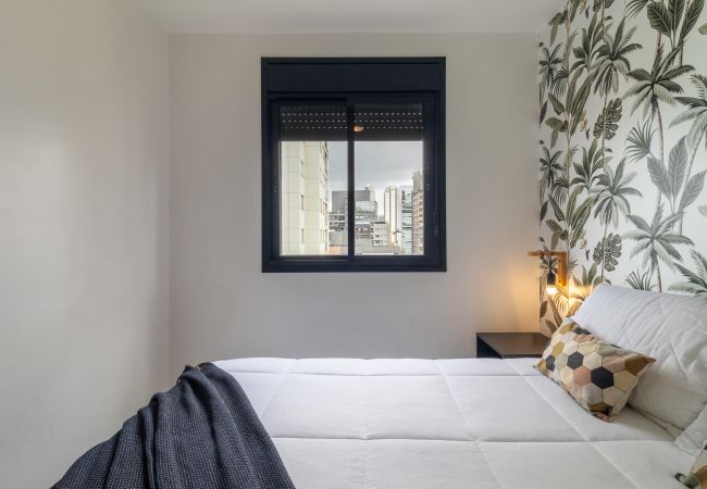 Apartamento em São Paulo - Vila Mariana, Piscina, Academia ao lado do metrô Apartamento em São Paulo - Vila Mariana, Piscina, Academia ao lado do metrô