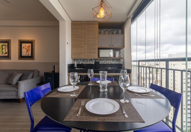 Apartamento em São Paulo - Vila Mariana, Piscina, Academia ao lado do metrô Apartamento em São Paulo - Vila Mariana, Piscina, Academia ao lado do metrô