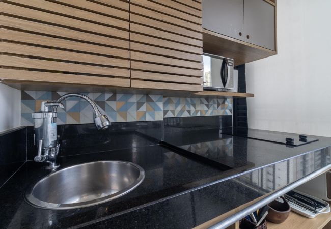 Apartamento em São Paulo - Vila Mariana, Piscina, Academia ao lado do metrô Apartamento em São Paulo - Vila Mariana, Piscina, Academia ao lado do metrô