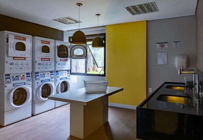 Apartamento em São Paulo - Vila Mariana, Piscina, Academia ao lado do metrô Apartamento em São Paulo - Vila Mariana, Piscina, Academia ao lado do metrô