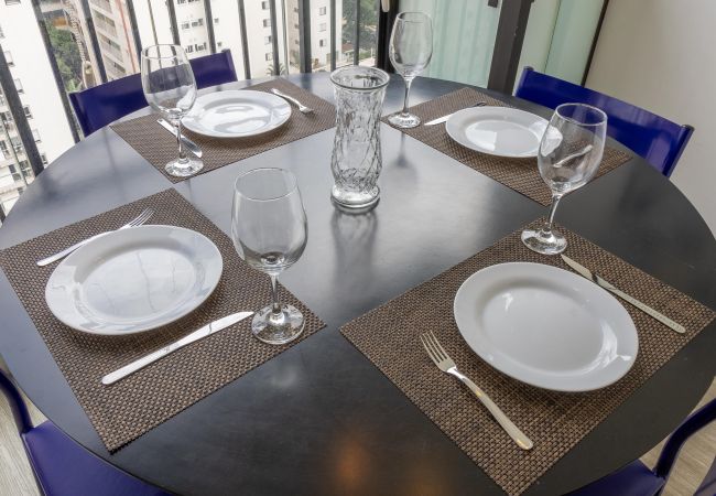 Apartamento em São Paulo - Vila Mariana, Piscina, Academia ao lado do metrô Apartamento em São Paulo - Vila Mariana, Piscina, Academia ao lado do metrô