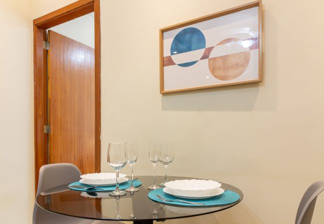 Apartamento em Rio de Janeiro - Acolhedor em Copacabana a 7 minutos da praia | FM211 Apartamento em Rio de Janeiro - Acolhedor em Copacabana a 7 minutos da praia | FM211